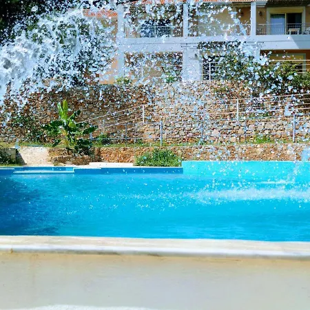 Theasis Ξενοδοχείο με διαμερίσματα 3*