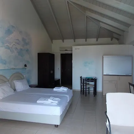 Aparthotel Theasis Paralia Sergoulas
